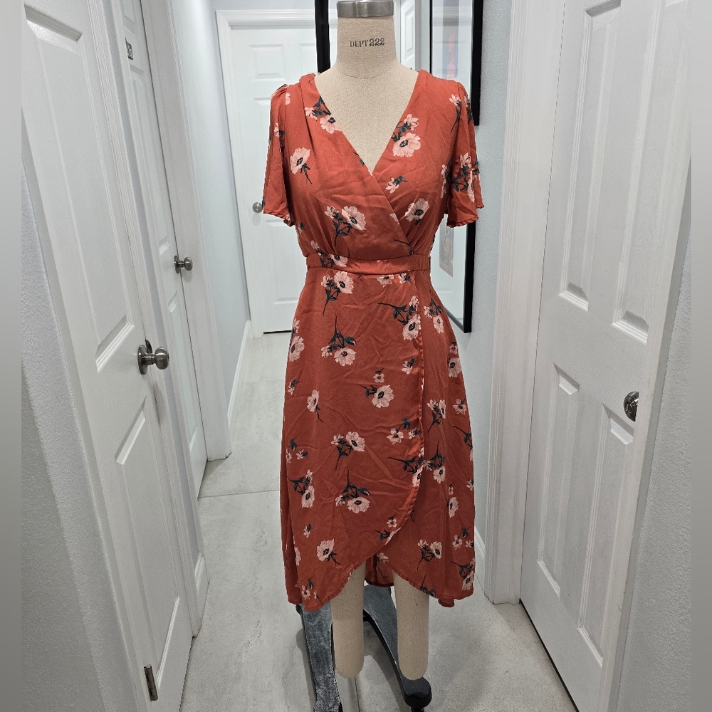 June & Hudson Floral Faux Wrap